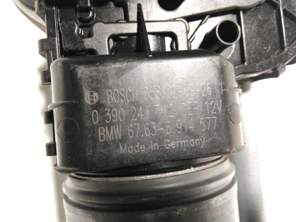 Mécanisme + moteur d'essuie glace avant