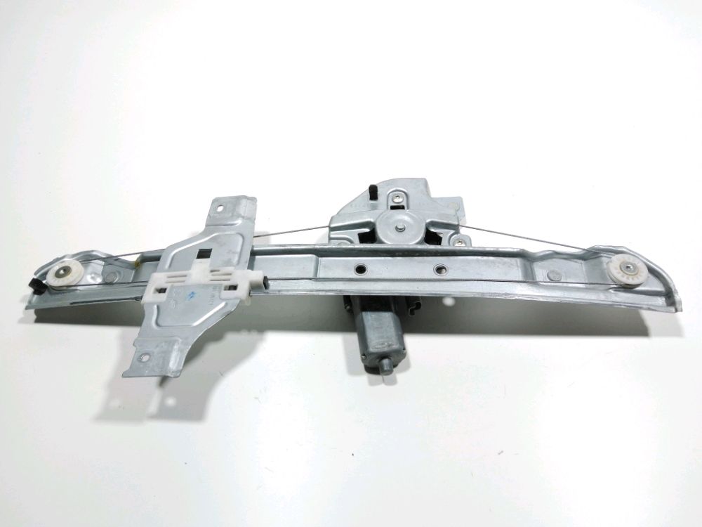 Lève-vitre électrique avant droit