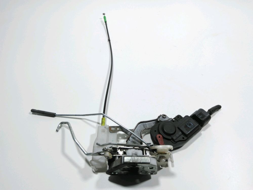 Serrure de porte avant droite