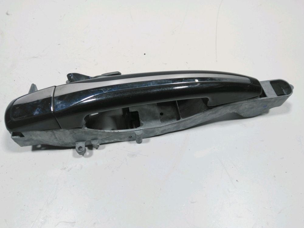 Poignée extérieure avant droite