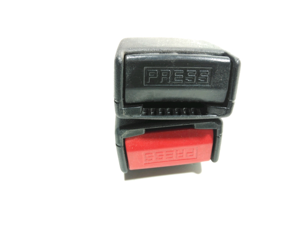 Ancrage ceinture arrière central