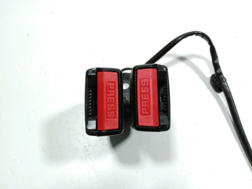 Ancrage ceinture arrière droit