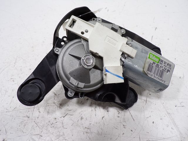 Moteur d'essuie glace arrière