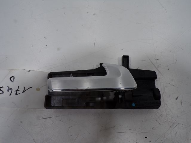 Poignée intérieure porte avant droite