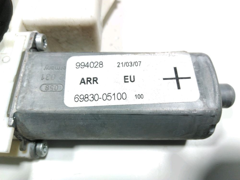 Lève-vitre électrique arrière droit