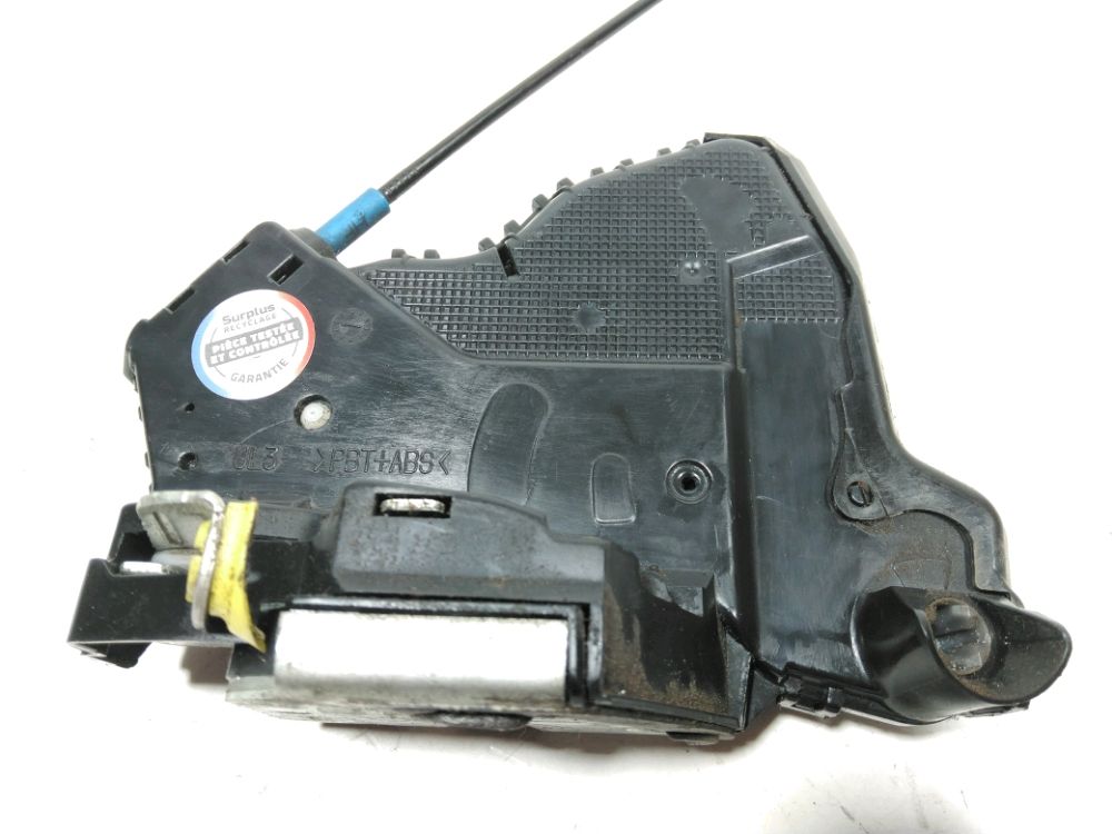 Serrure de porte avant gauche