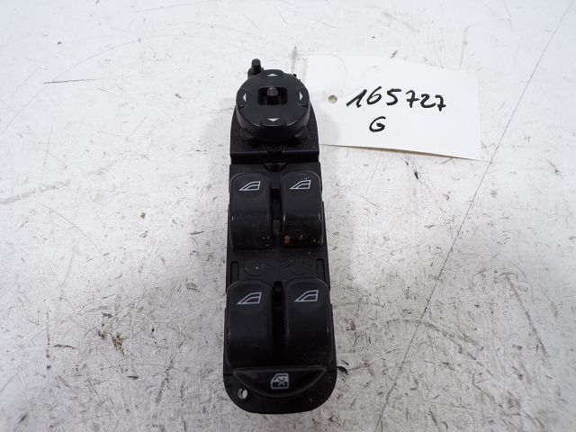 Commande lève-vitre avant gauche