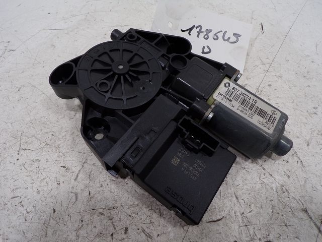 Lève-vitre électrique avant droit