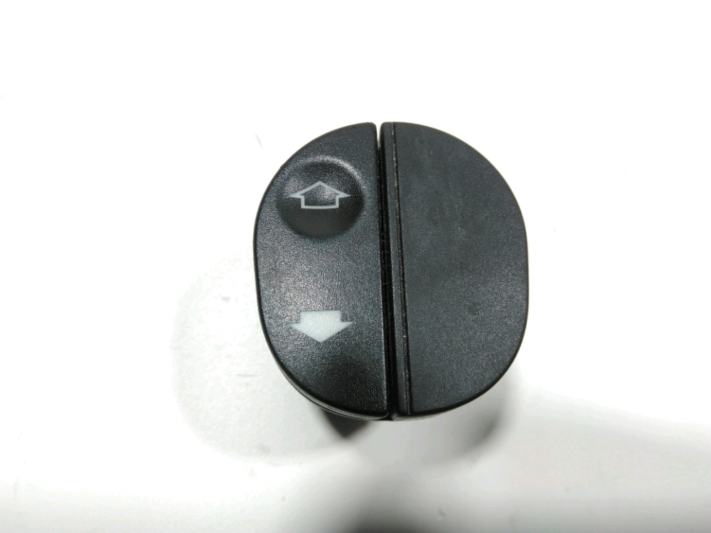 Commande lève-vitre avant droit