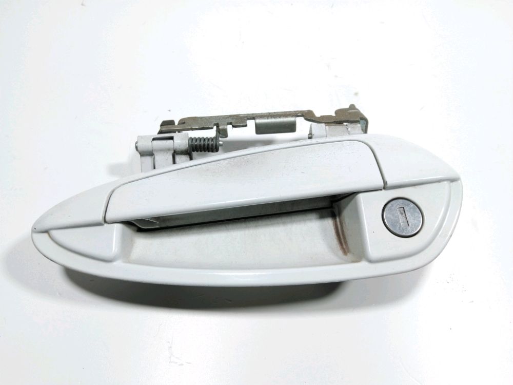 Poignée extérieure avant gauche