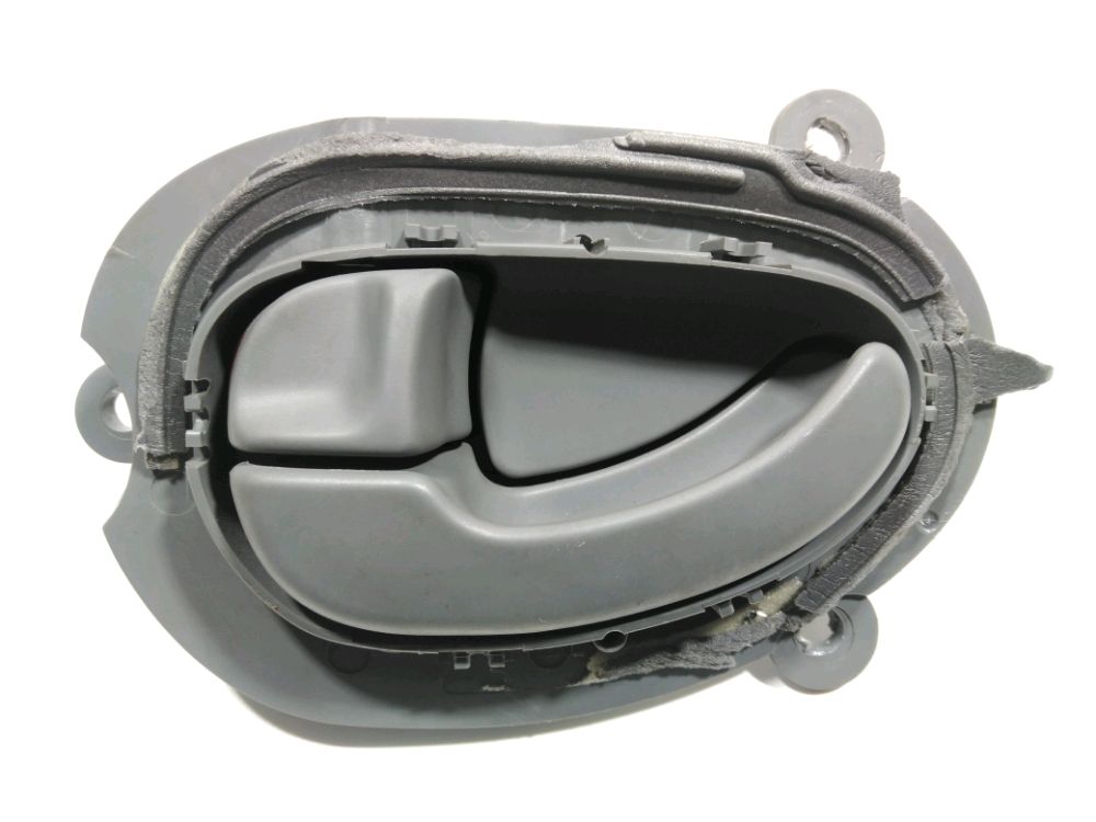 Poignee interieure porte arriere gauche