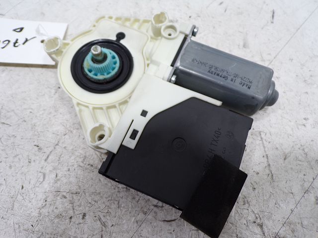 Lève-vitre électrique avant droit