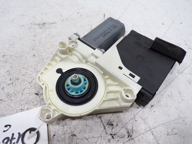 Lève-vitre électrique avant gauche