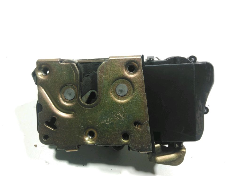 Serrure de porte avant droite