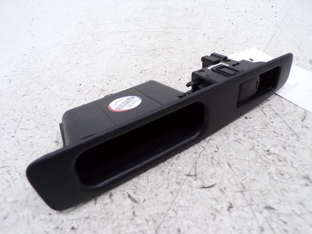 Commande lève-vitre arrière droit