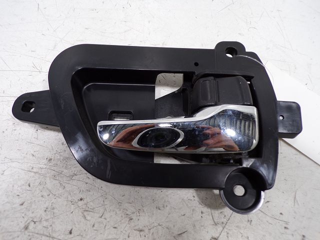 Poignée intérieure porte avant droite