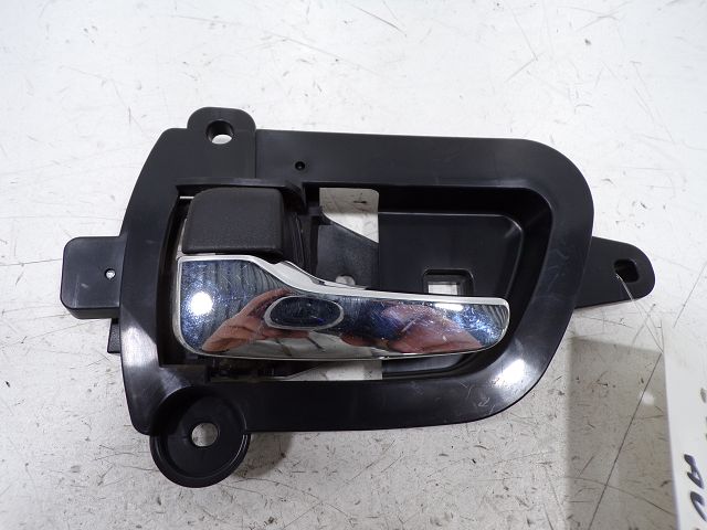 Poignée intérieure porte avant gauche