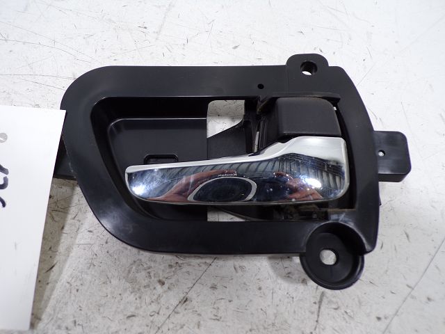 Poignée intérieure porte arrière droite