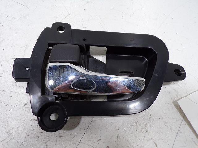 Poignée intérieure porte arrière gauche