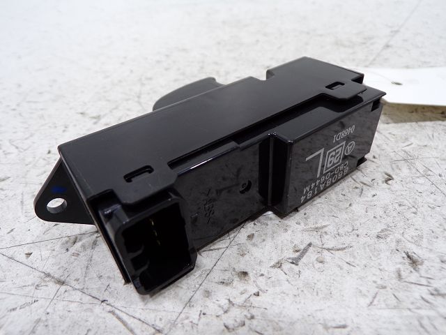 Commande lève-vitre arrière gauche