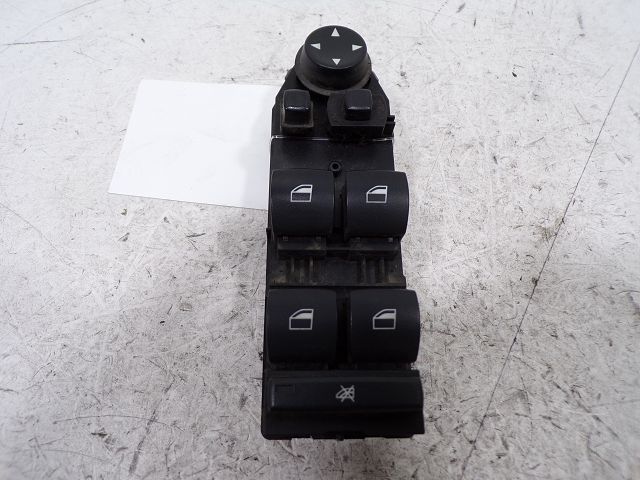 Commande lève-vitre avant gauche