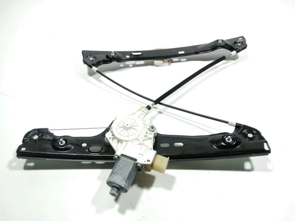 Lève-vitre électrique avant gauche