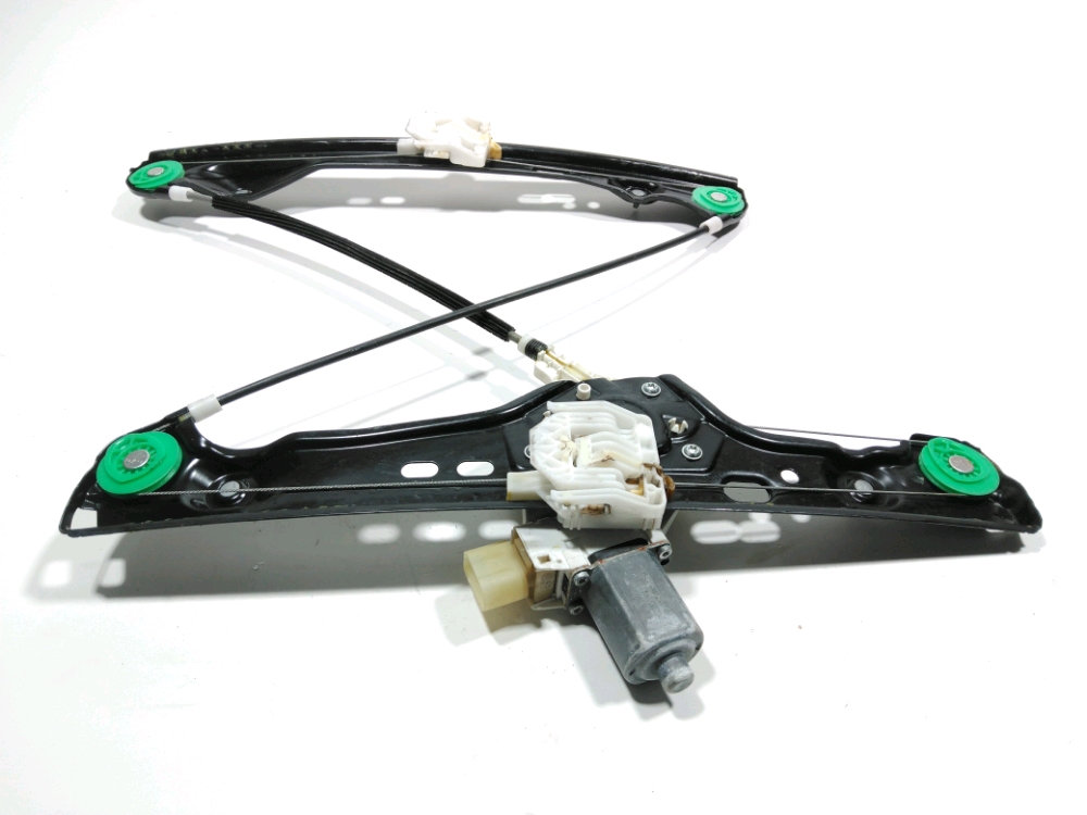 Lève-vitre électrique avant gauche