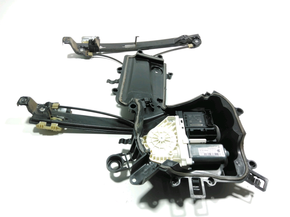 Lève-vitre électrique avant gauche