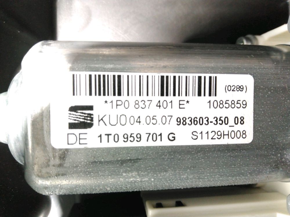 Lève-vitre électrique avant gauche