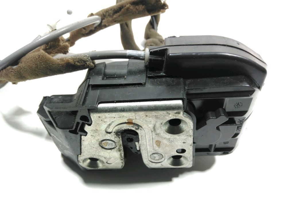 Serrure de porte arrière droite