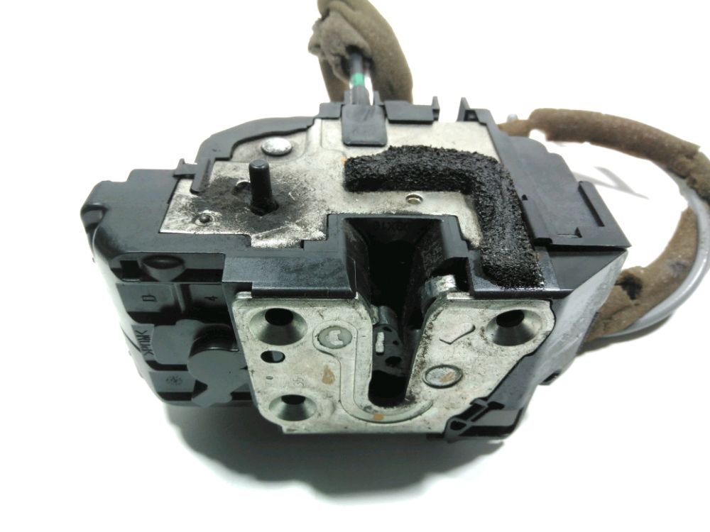 Serrure de porte arrière droite