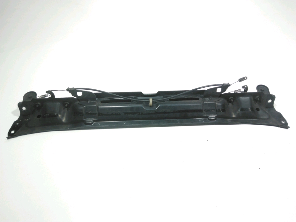 Traverse supérieure armature avant