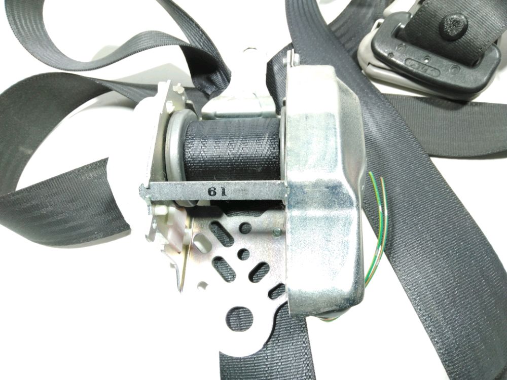Ceinture avant gauche