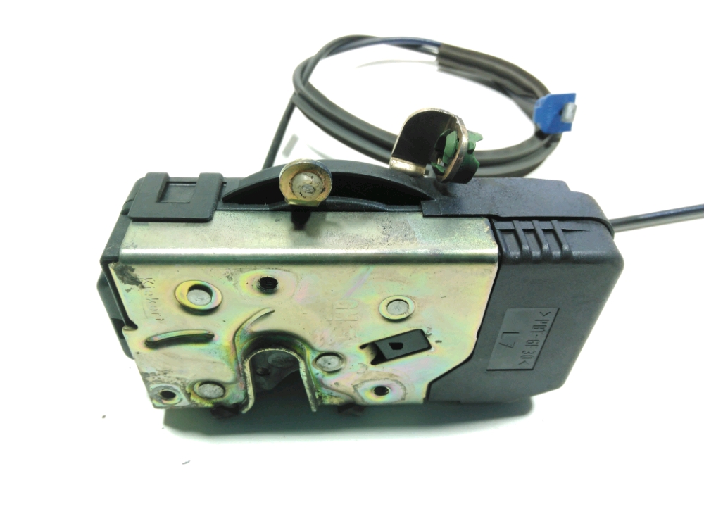 Serrure de porte avant gauche