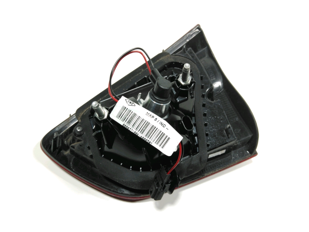 Feu arrière intérieur gauche