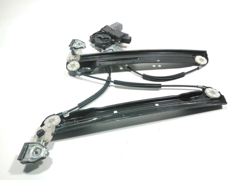 Lève-vitre électrique avant droit