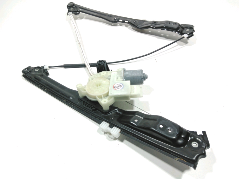 Lève-vitre électrique avant droit