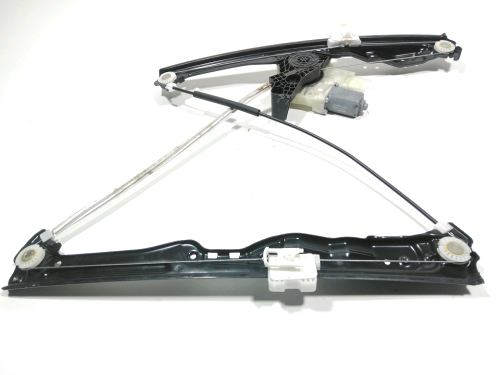 Lève-vitre électrique avant droit