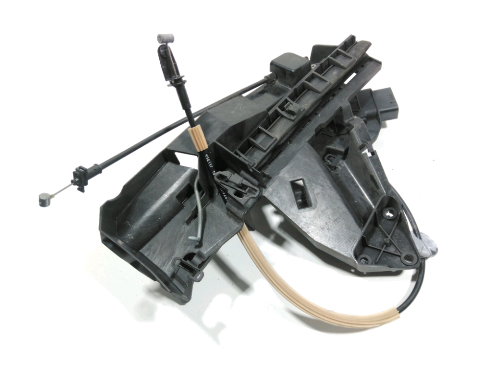 Serrure de porte avant gauche