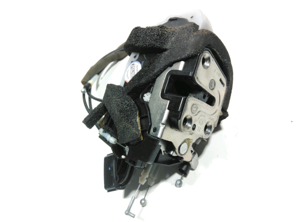 Serrure de porte avant droite