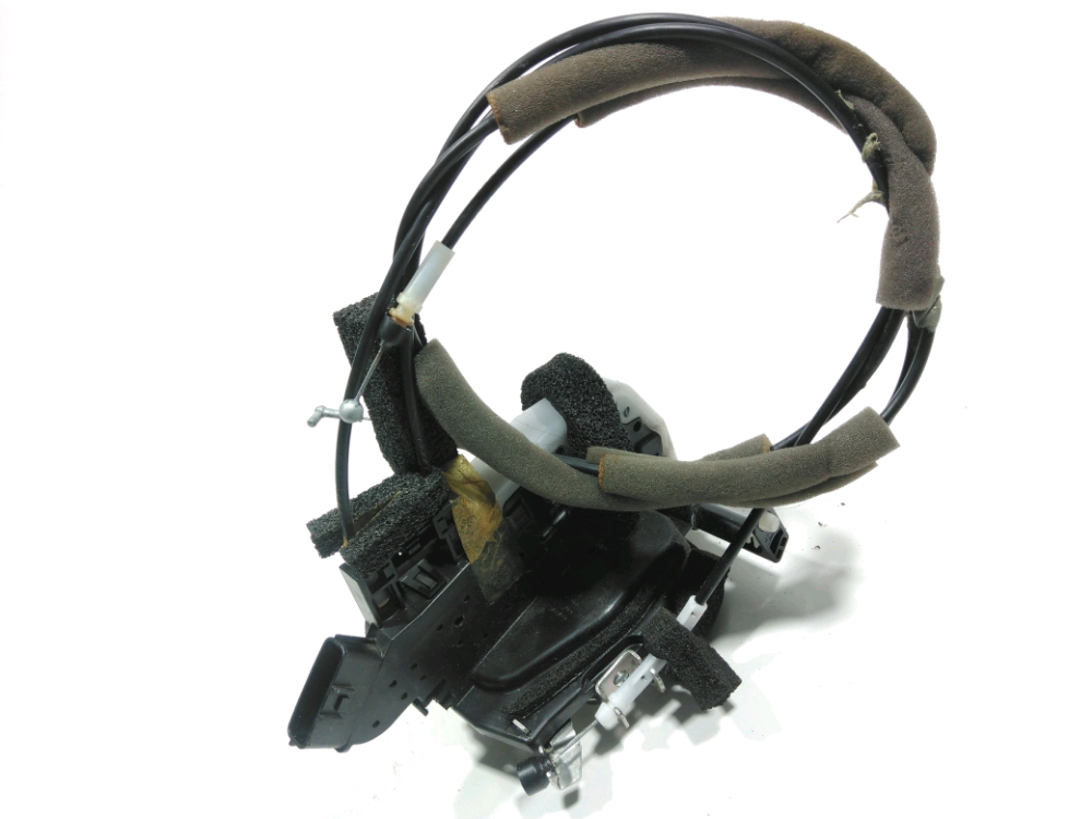 Serrure de porte avant gauche