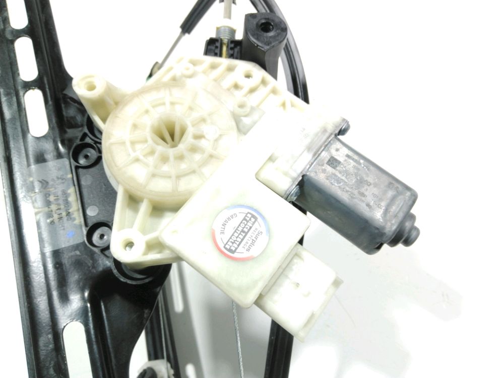 Lève-vitre électrique avant droit