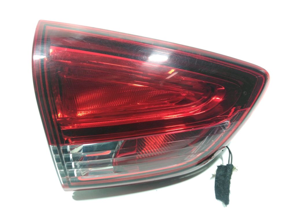 Feu arrière intérieur gauche