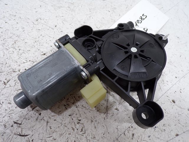 Lève-vitre électrique avant droit