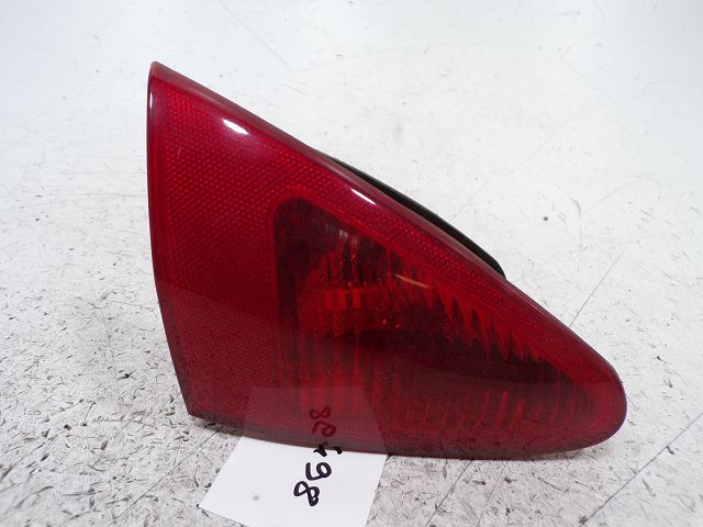 Feu arrière intérieur gauche