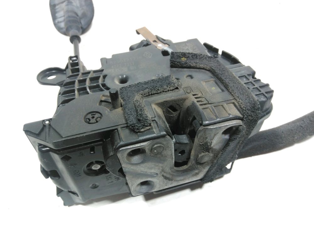 Serrure de porte arrière droite