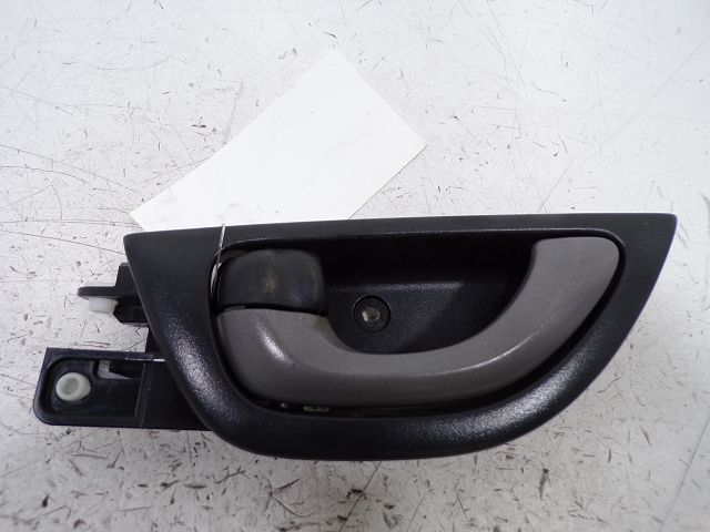 Poignée intérieure porte avant gauche