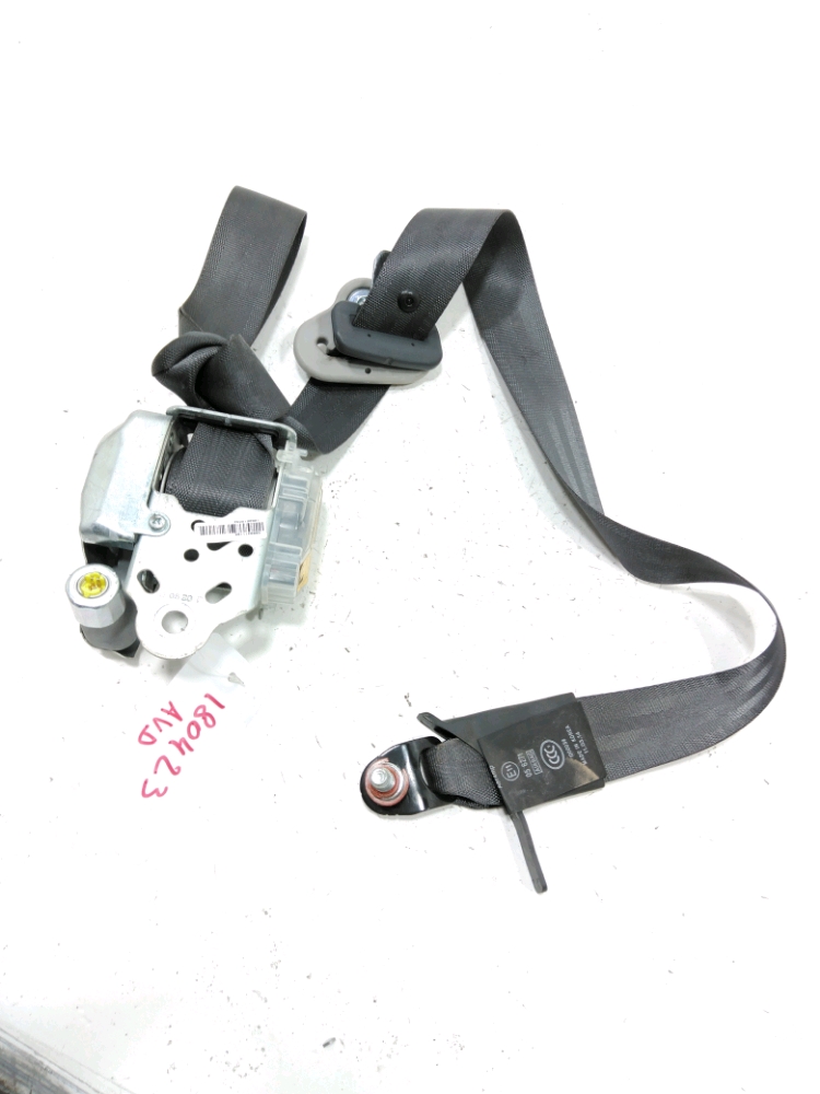 Ceinture avant droite