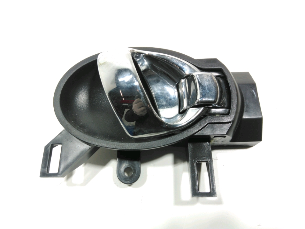 Poignee interieure porte arriere droite