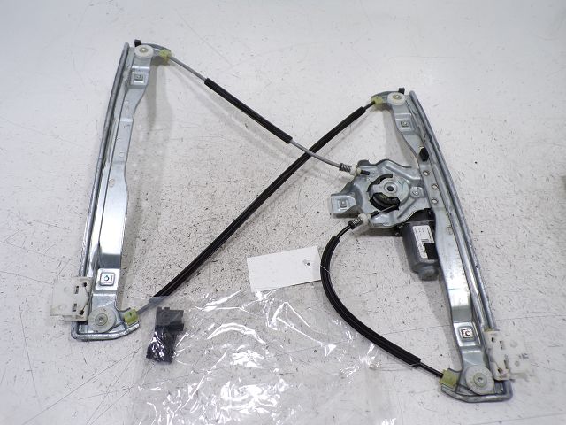 Lève-vitre électrique avant droit
